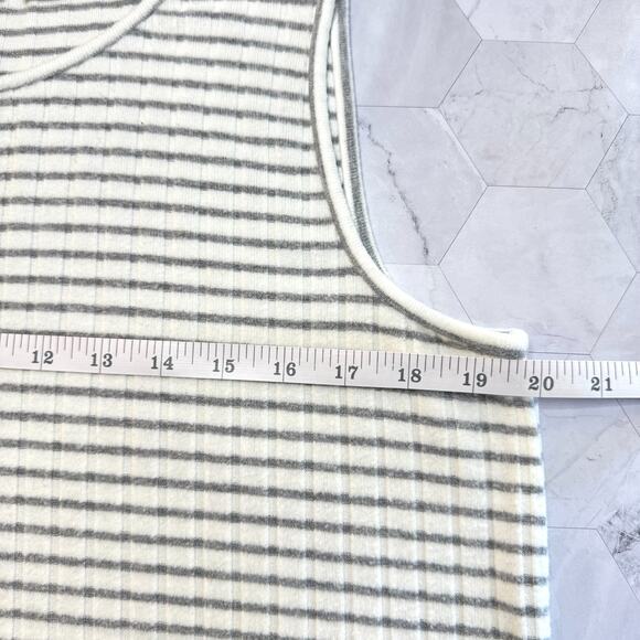 Chico's Zenergy Plush Striped Tank Top Part of Twinset Sz 2 (U.S. 12/14) in EUC - Picture 5 of 7